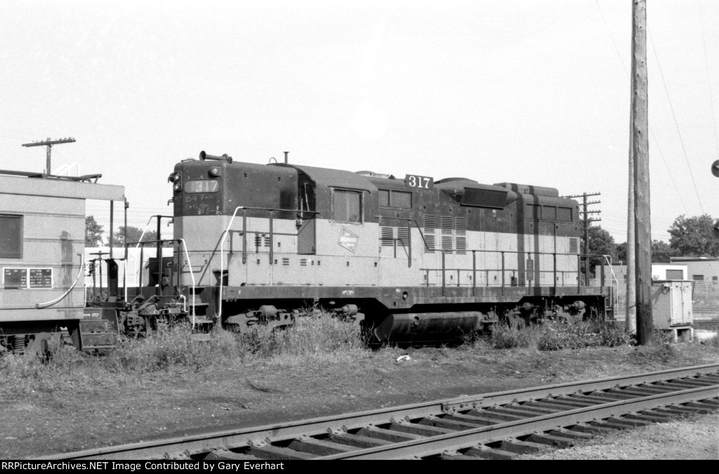 MILW GP9 #317 - Milwaukee Road